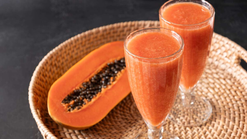 Licuado de papaya almendra