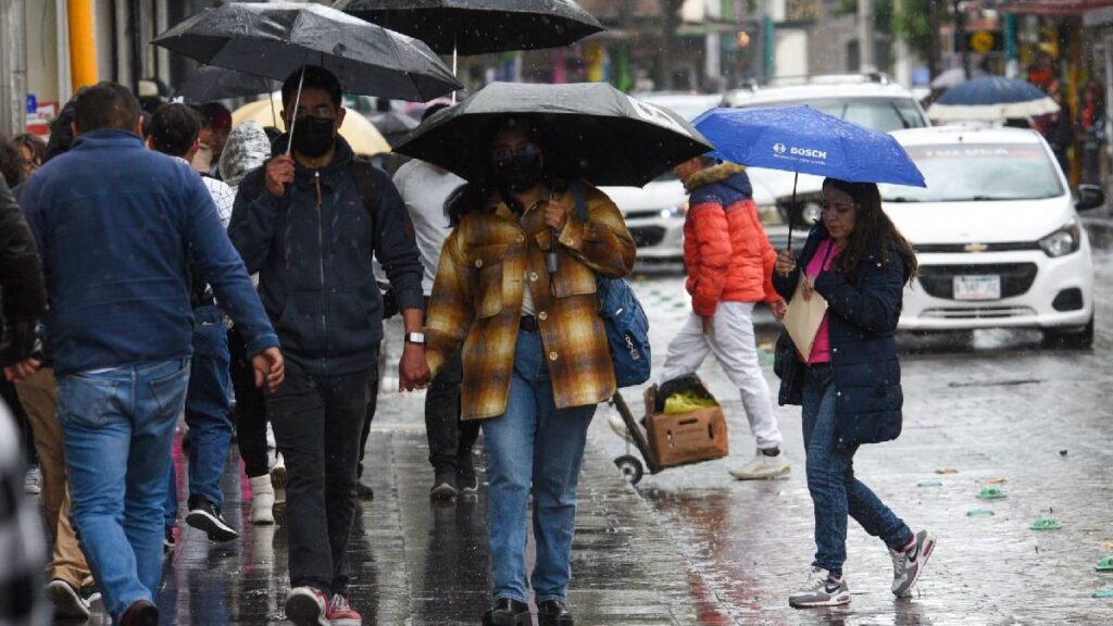 Lluvia y frío en CDMX