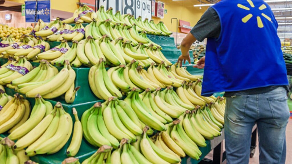 Descubre las ofertas del Martes de Frescura en Walmart con descuentos en frutas, lácteos y productos básicos como jabón Roma y leche evaporada.