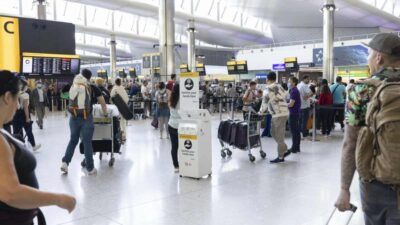 American Airlines, suspendió por unas horas todos sus vuelos en Estados Unidos, por un presunto ciberataque y luego los retomó