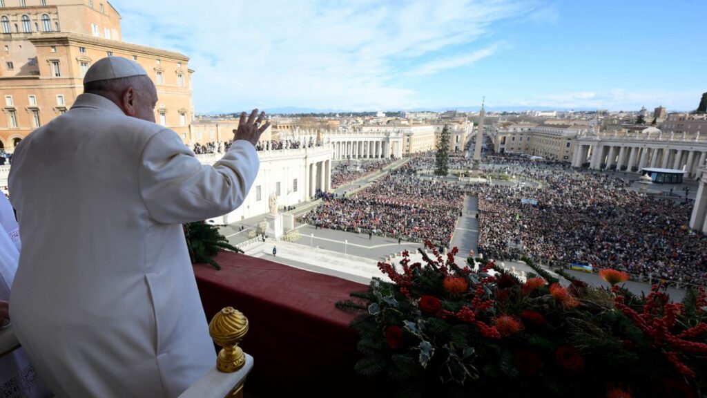 Papa Francisco da mensaje en Navidad