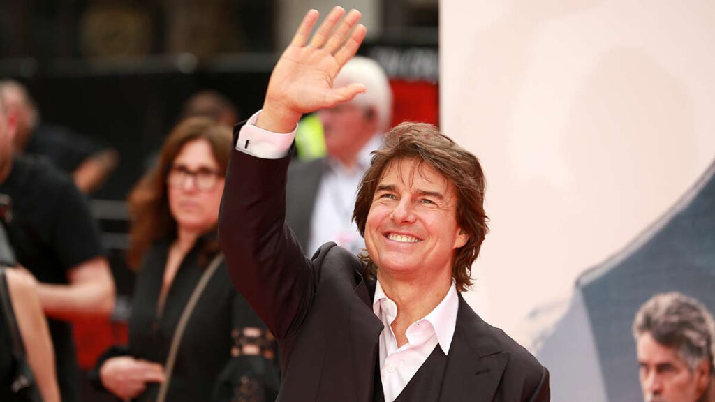 pastel Tom Cruise regala a sus amigos Navidad