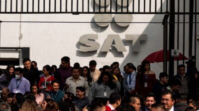 El SAT llamó a mexicanos fuera del país a obtener su RFC. Cuartoscuro