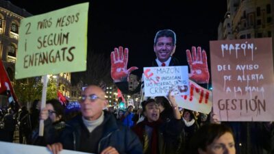 Se manifiestan al rededor de 80 mil personas en Valencia por la dimisión del representante, Carlos Mazón