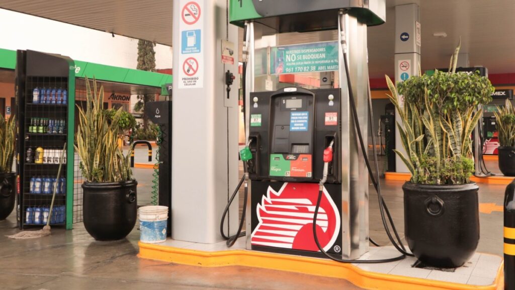 Secretaría de Energía y Pemex revisan precios elevados en gasolinas