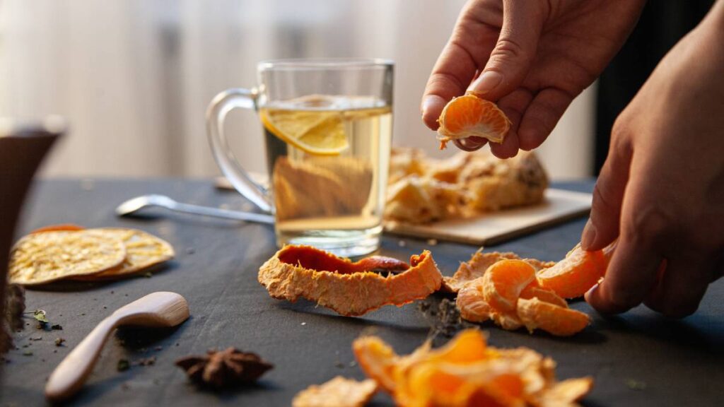 ¿Para qué sirve el té de cáscara de mandarina con canela?