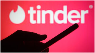 "Kiss-met" y "nano-relaciones", así serán los encuentros en Tinder para 2025