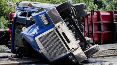 tomalo-con-calma-cierre-de-carriles-en-la-mexico-cuernavaca-por-accidente-hay-8-km-de-tráfico