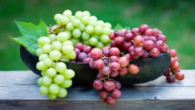 Uvas rojas o verdes: cuál es su significado y cómo se comen en Año Nuevo