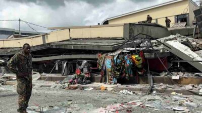 Potente sismo derriba edificios en Vanuatu, un testigo reporta cadáveres en la calle