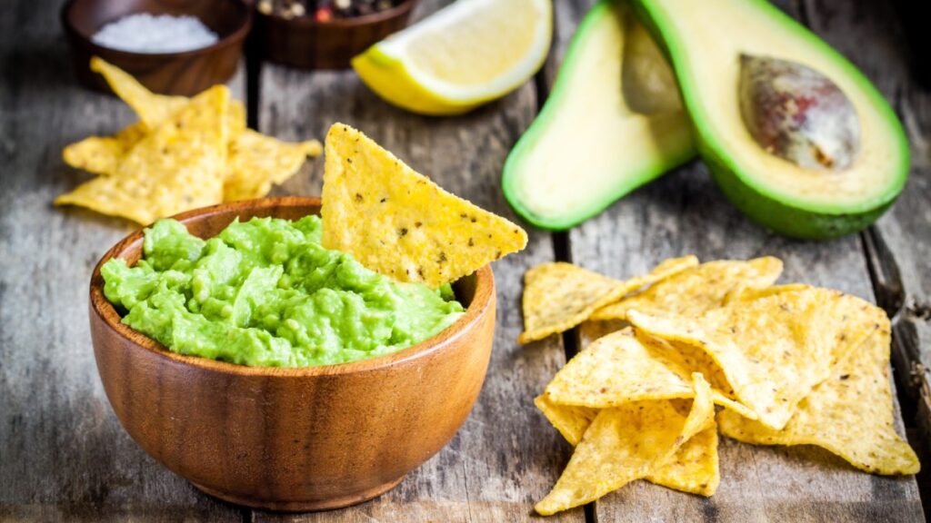 Aguacate para guacamole durante el Super Bowl