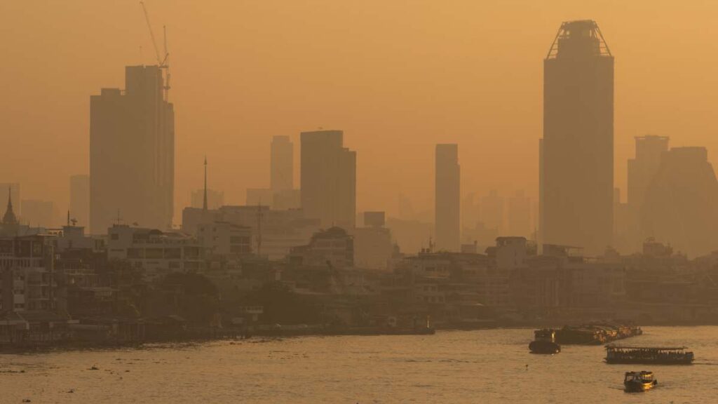 Bangkok Cierra Escuelas Contaminacion