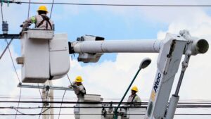 Oposición acusa pérdidas millonarias por apagones y “huachicol eléctrico”