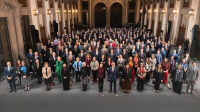 Claudia Sheinbaum se reúne con diplomáticos