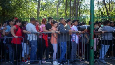 Migrantes aglomerados en Chiapas