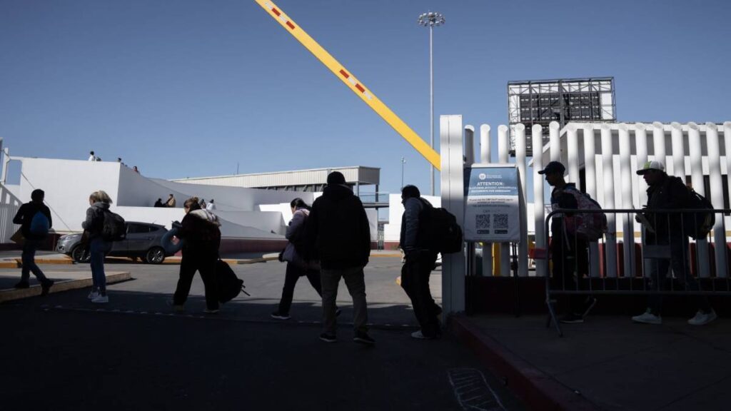 Trump inicia mandato y retornos de migrantes empiezan en Tijuana.