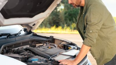 Descubre por qué es vital dejar el motor encendido del auto unos minutos después de un viaje largo. Evita daños y protege los componentes.