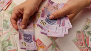 ¡Cobros en puerta! Pensiones del Bienestar llegan este 18 y 21 de julio para apellidos con R