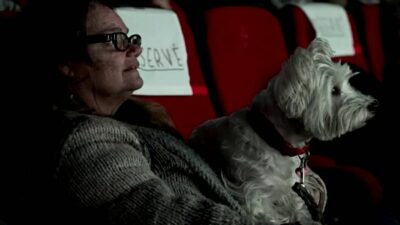 Cine en París hizo proyección especial de “La dama y el vagabundo” para perros y sus dueños