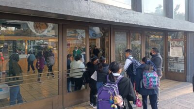 regreso-a-clases-2025-en-cdmx-con-frio-pocos-alumnos-vuelven-a-las-escuelas