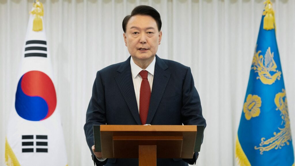 Tribunal analiza si prolonga la detención de Yoon Suk Yeol, presidente de Corea del Sur destituido