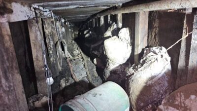 Sofisticado túnel para extraer huachicol en Tlalnepantla.