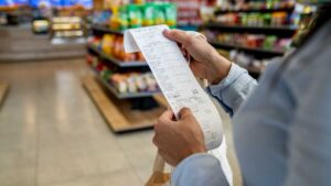 Confianza del consumidor cae en junio de 2025, según encuesta de Inegi