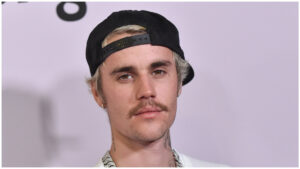 Justin Bieber sorprende tocando la tambora con una banda sinaloense: videos