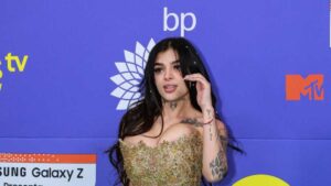 Karely Ruiz cambia las redes por el cuadrilátero: así se prepara para su debut como boxeadora