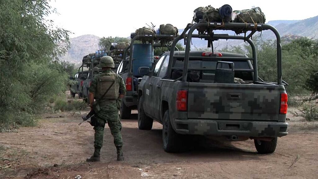 Autoridades durante el operativo en Mazamitla, Jalisco.