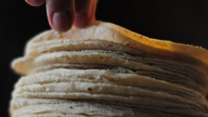 Insumos caros y especulación podrían encarecer la tortilla, alertan productores