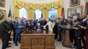 Trump asegura que quiere ser recordado como “pacificador y unificador”
