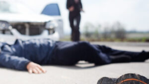 Madre salva a su bebé de ser atropellada por un camión en Tijuana