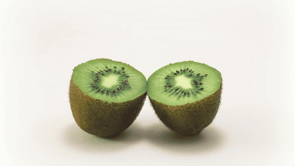 cáscara kiwi beneficios propiedades