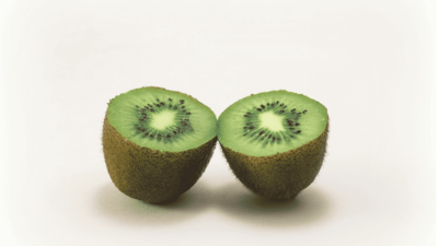 cáscara kiwi beneficios propiedades