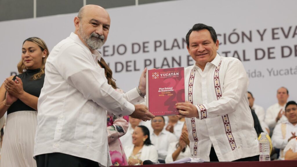 Huacho Díaz presenta Plan Estatal de Desarrollo 2024-2030