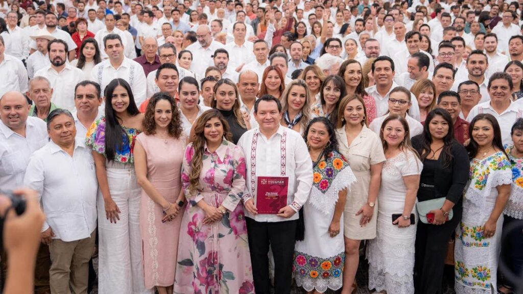 Huacho Díaz presenta Plan Estatal de Desarrollo 2024-2030