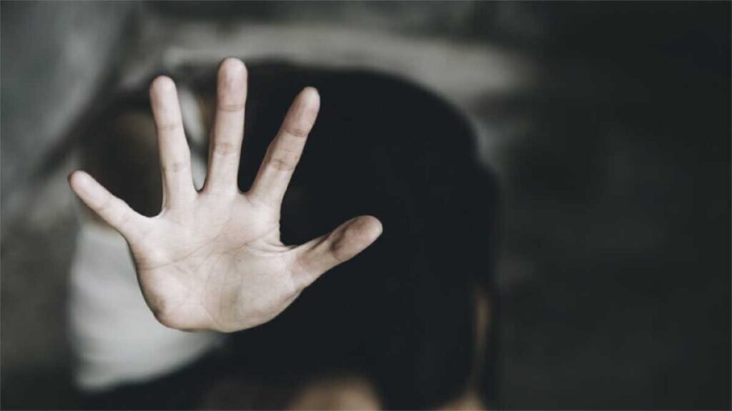 La menor era acosada por su entrenador.