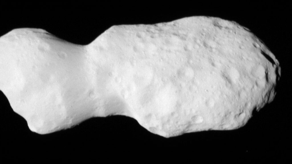 ¿Es un asteroide o es un cacahuate?