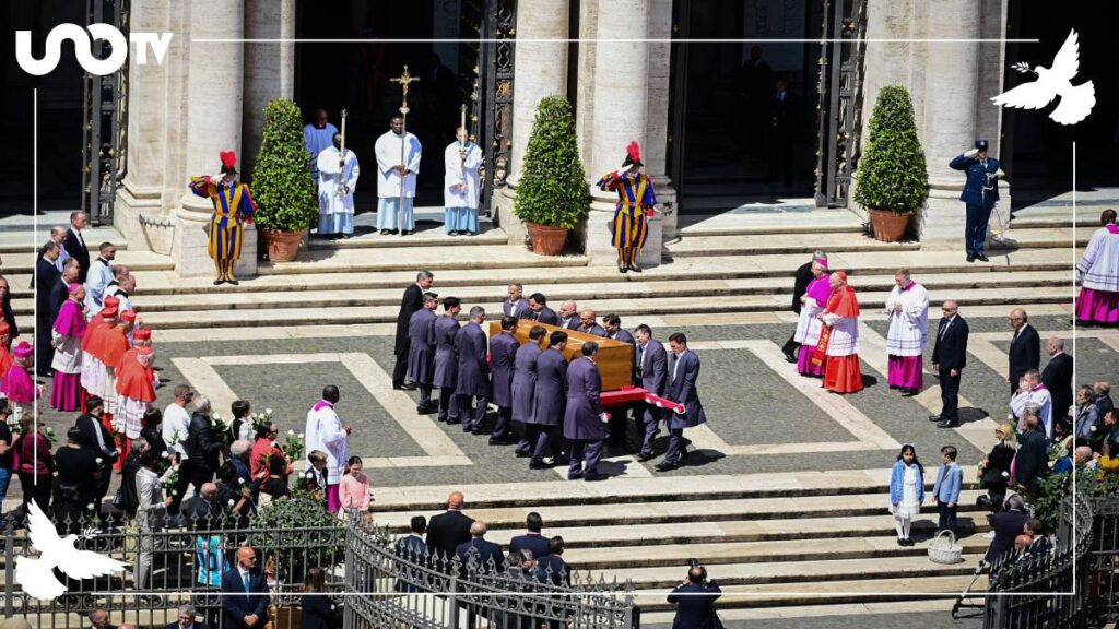 Féretro del Papa Francisco llega a la basílica de Santa María la Mayor