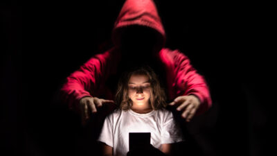 Cómo proteger a tus hijos de criminales en internet