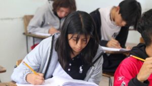Baja la pobreza, pero sube el rezago educativo: 2.6 millones más