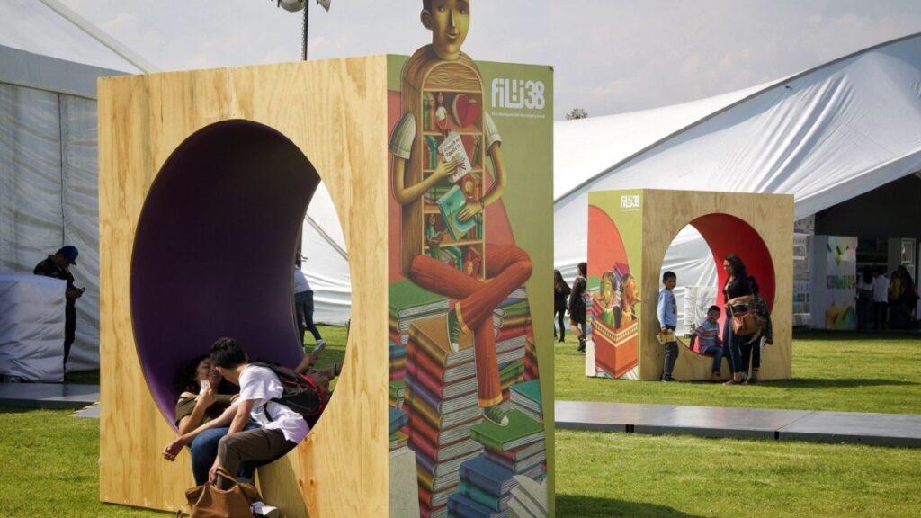Feria del Libro en el Parque Bicentenario