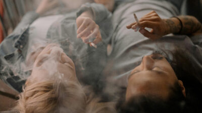 ¿Fumar reduce el volumen del cerebro? Esto es lo que descubrieron