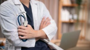 Salud casa por casa: ¿cómo son las visitas que los médicos harán a los adultos mayores de Guerrero?
