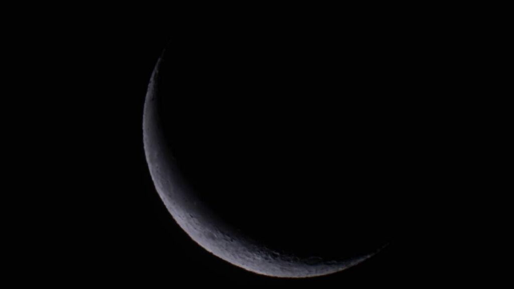 LUNA NEGRA ABRIL
