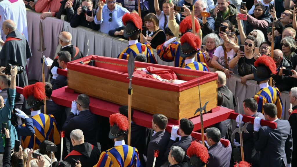 Recorrido del féretro del Papa Francisco