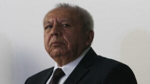 Ratifican suspensión al proceso penal contra Francisco Garduño, titular del INM
