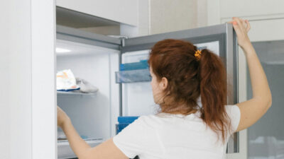 ¿Cuánto tiempo dura la comida en el refrigerador y congelador cuando se va la luz?