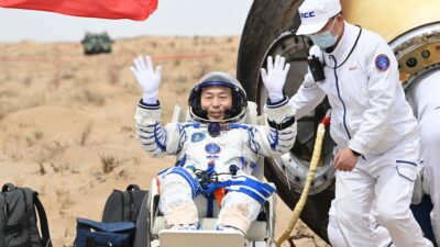 Tres astronautas chinos regresaron a Tierra después de seis meses en la estación espacial Tiangong.